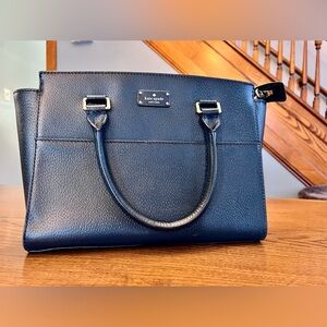 Kate Spade Purse, like new! Beautiful navy color!